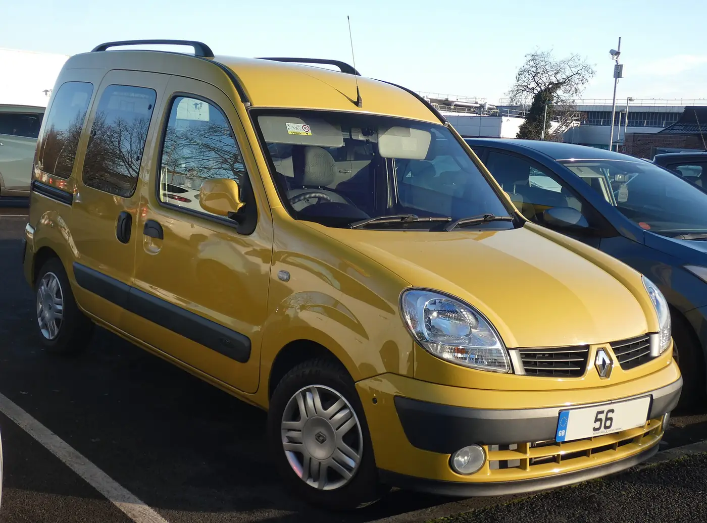Renault Kangoo 1 ludospace jaune, vue avant